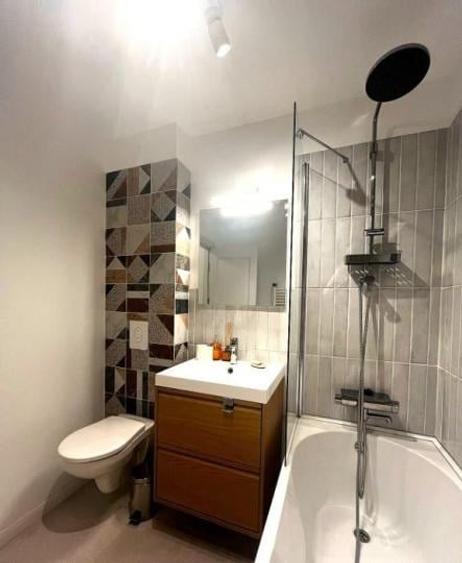 Apartament cu 2 camere decomandat, mobilat în Nerva Traian
