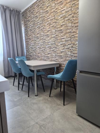 Apartament cu 2 camere decomandat în Florești