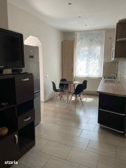 Apartament cu 3 camere decomandat în Ultracentral