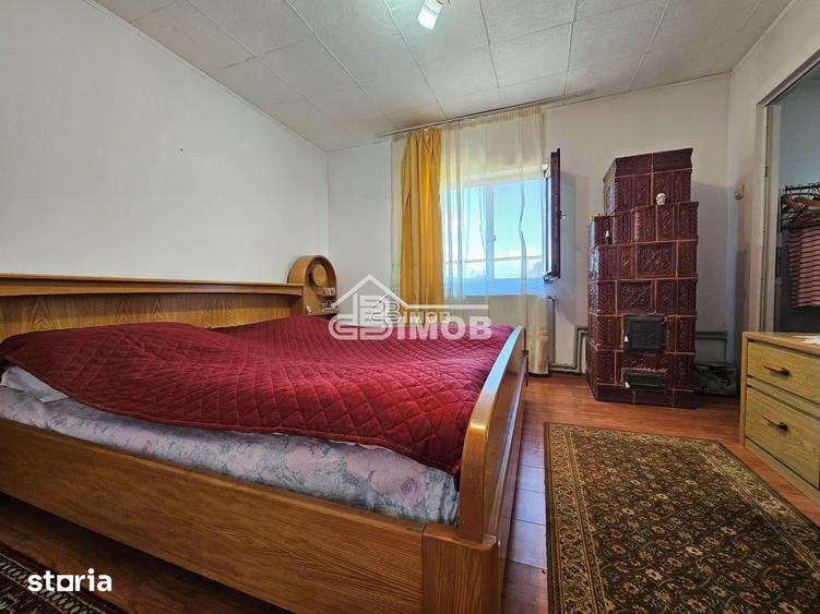 Casă cu 4 camere cu Teren 130 Mp în Gura Ocniței
