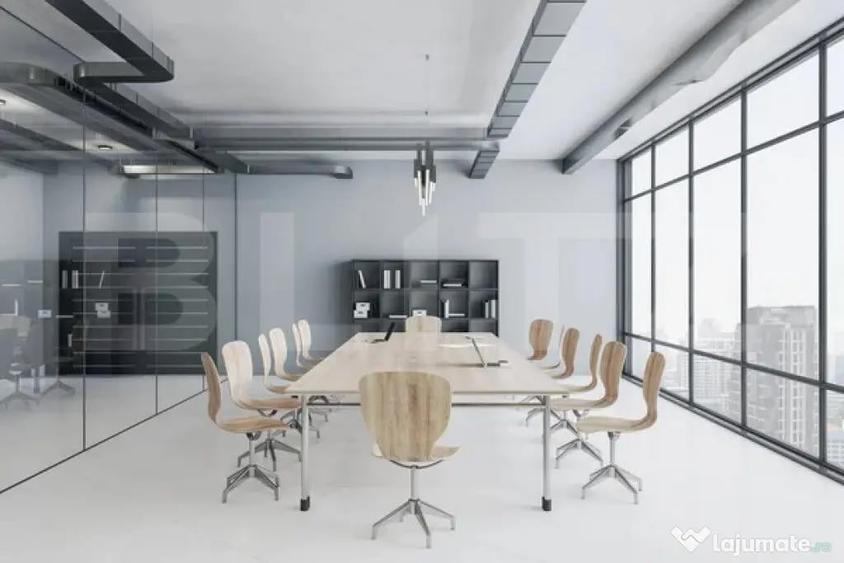 Spațiu comercial, de 100 mp, în Central