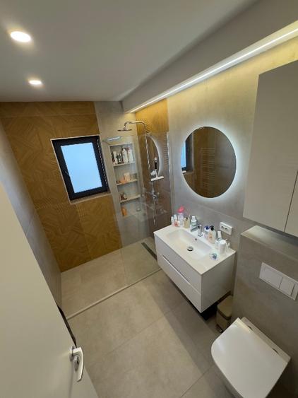 Apartament cu 2 camere nedecomandat, mobilat în Florești