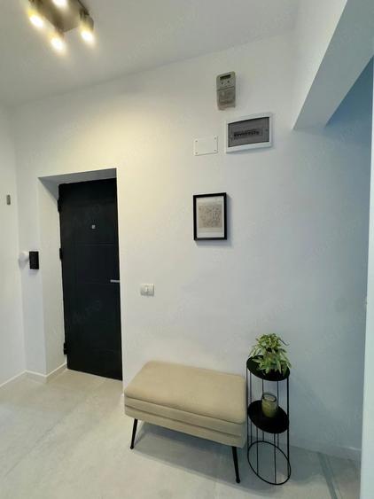 Apartament cu 2 camere decomandat în Calea Victoriei