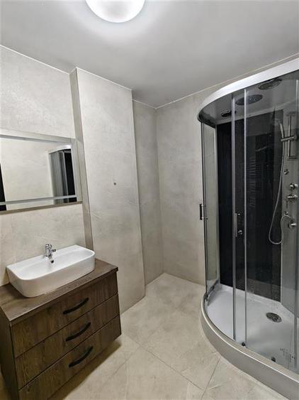 Apartament cu 2 camere semidecomandat în Hotvon