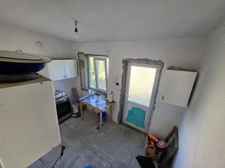 Casă cu 3 camere cu Teren 860 Mp în Valea