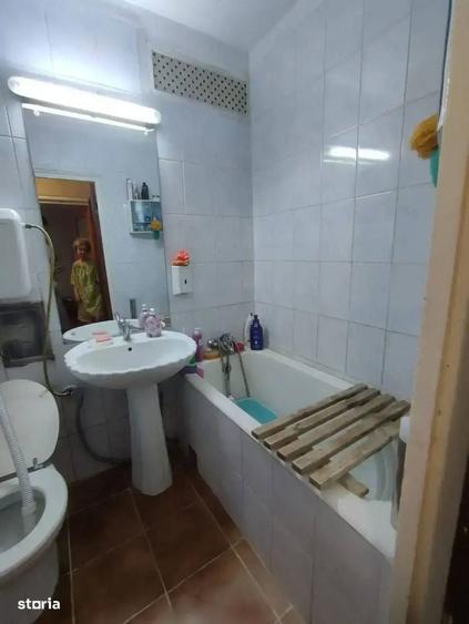 Apartament cu 3 camere decomandat în 1 Decembrie 1918