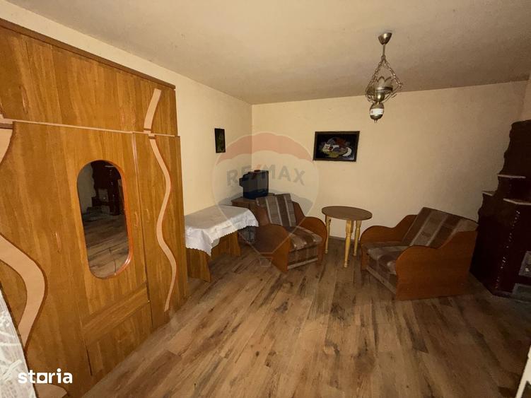 Casă cu 4 camere cu Teren 13000 Mp în Țifești