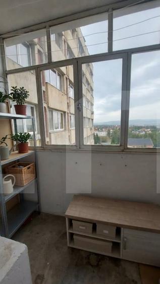 Apartament cu 3 camere decomandat, mobilat în Simeria