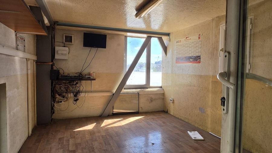 Spațiu industrial, de 450 mp, în Sânpetru