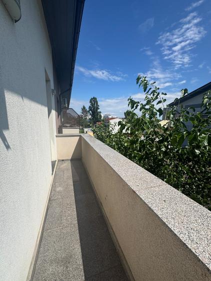 Apartament cu 2 camere decomandat în 1 Mai