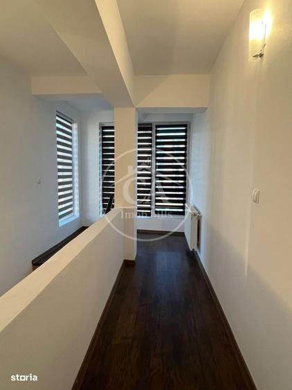 Apartament cu 4 camere decomandat în Rontău