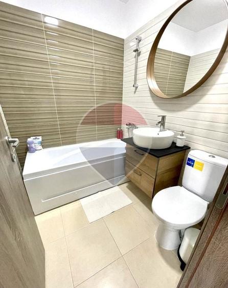 Apartament cu 2 camere decomandat, mobilat în Central