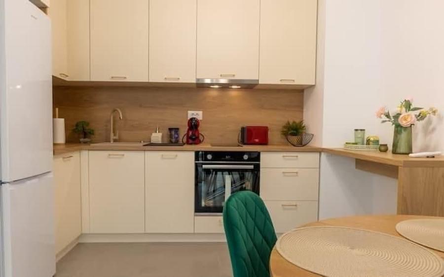 Apartament cu 2 camere decomandat, mobilat în Lipovei