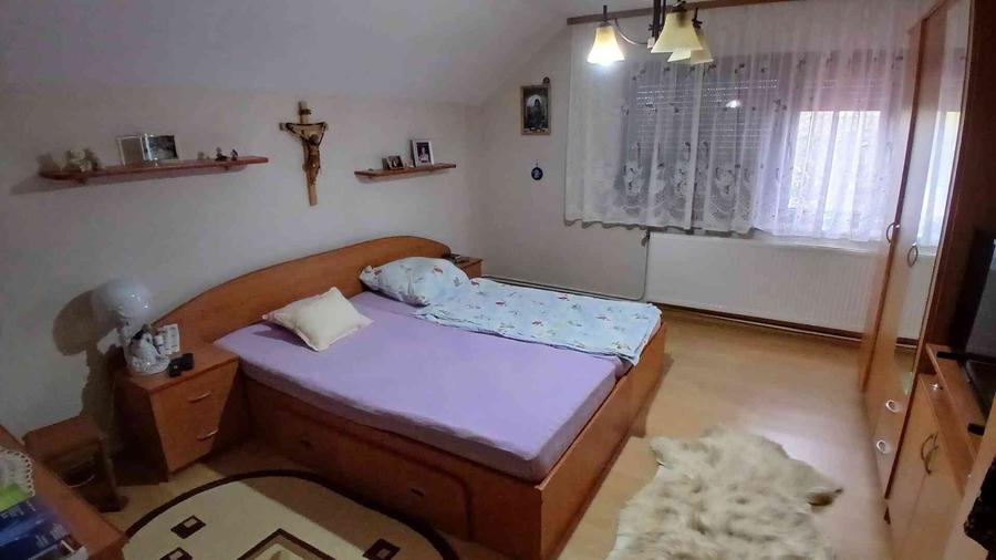 Casă individuală cu 7 camere cu Garaj în Caransebeș