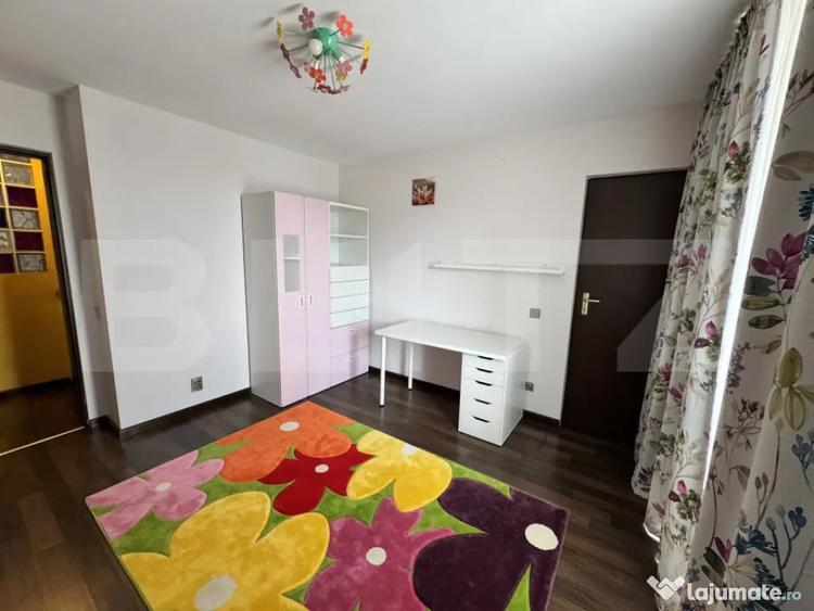 Apartament cu 3 camere decomandat în Central