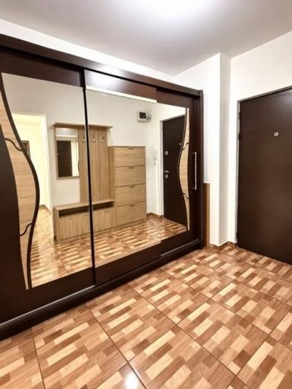 Apartament cu 2 camere decomandat în Titan