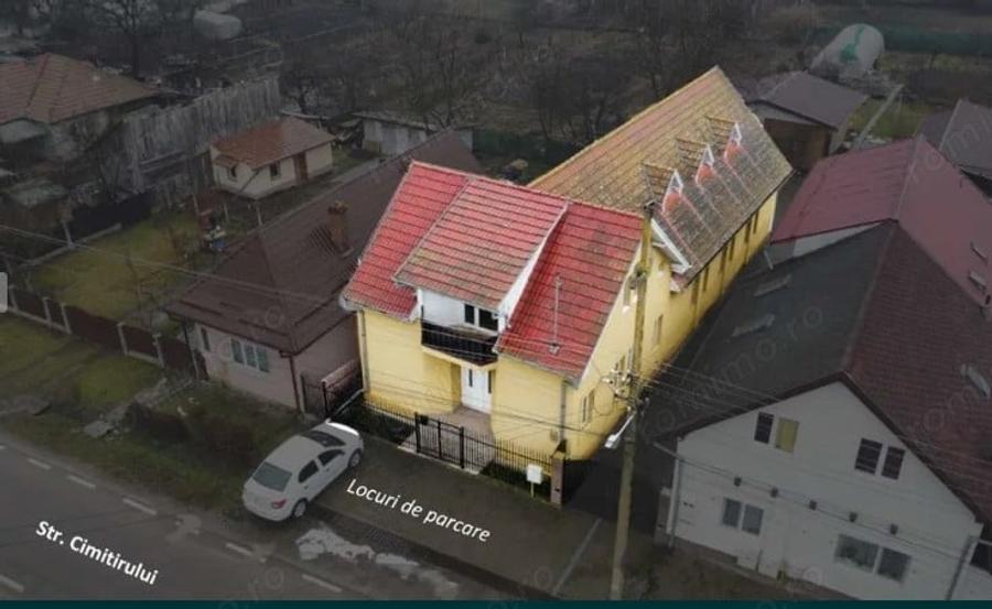 Casă cu 4 camere în Central