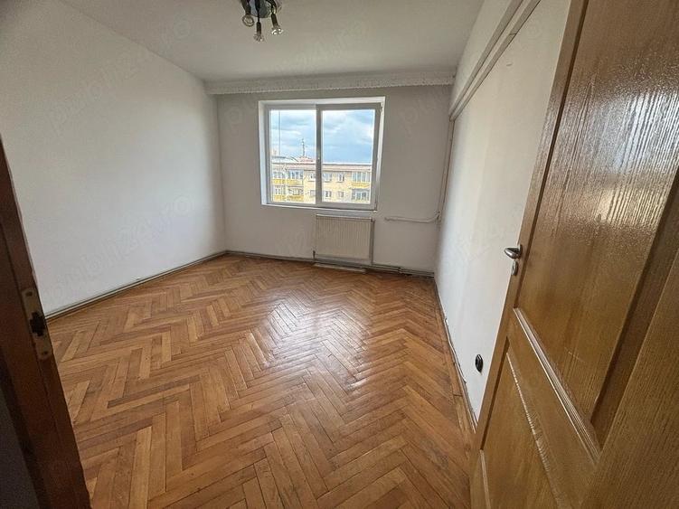 Apartament cu 2 camere decomandat în Exterior Vest