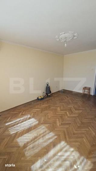 Apartament cu 3 camere în Liești