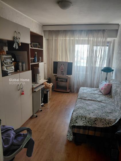 Apartament cu 4 camere decomandat în Pantelimon