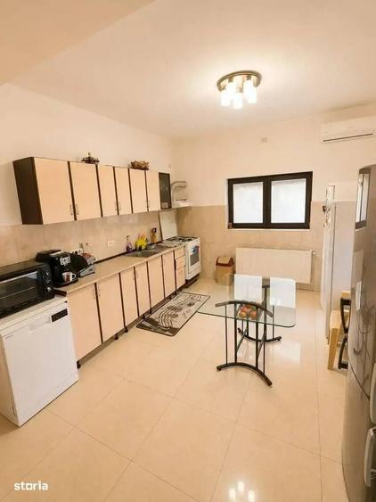 Casă cu 4 camere în Fundeni