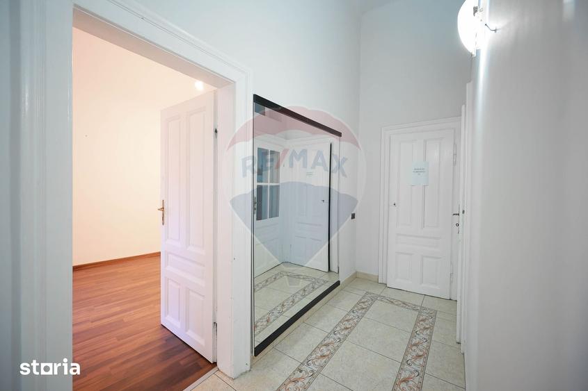 Apartament cu 3 camere în Ultracentral