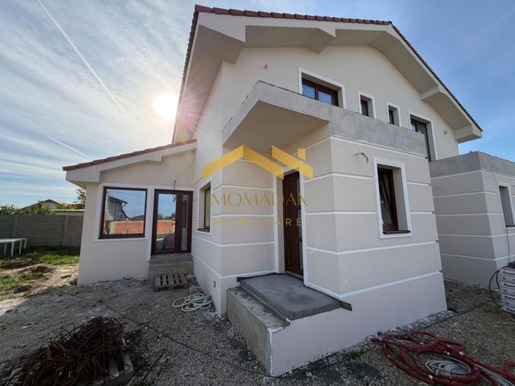 Duplex cu 3 camere cu Canalizare în Bucovăț (Remetea Mare)