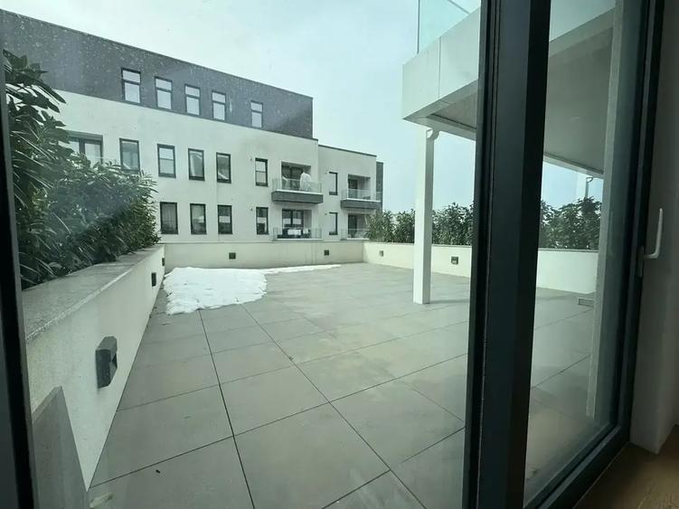 Apartament cu 2 camere decomandat în Aviației