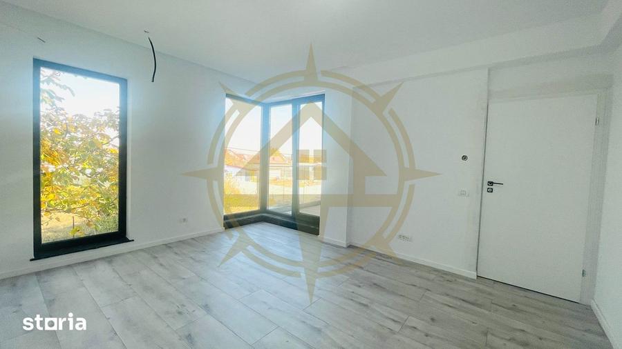 Casă cu 5 camere cu Teren 490 Mp în Corbeanca
