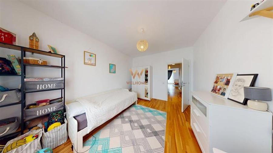 Apartament cu 3 camere decomandat, mobilat în Șelimbăr