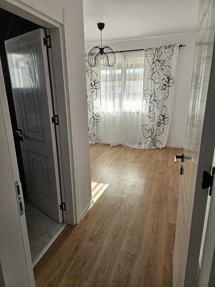 Apartament cu 3 camere decomandat în Prelungirea Ghencea