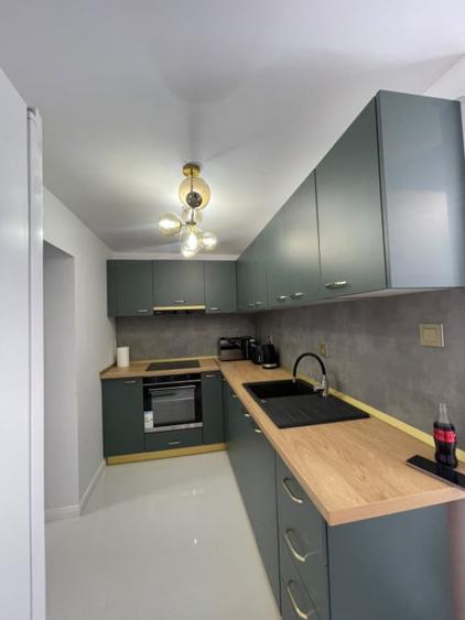 Apartament cu 3 camere decomandat în Ultracentral