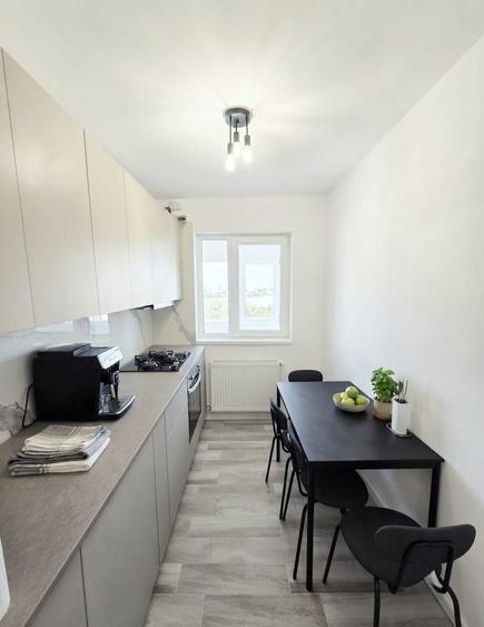 Apartament cu 2 camere decomandat, mobilat în Tomis Nord