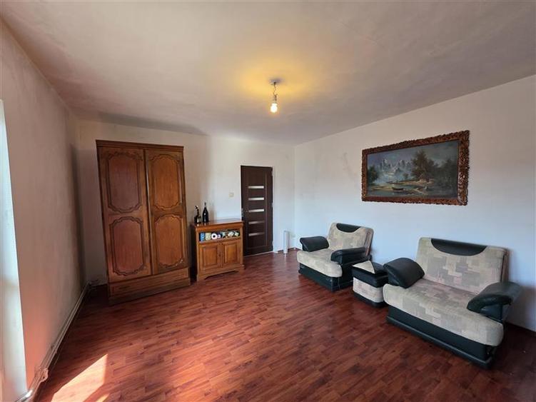 Apartament cu 2 camere decomandat în Sebastian