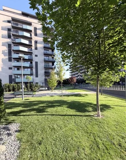 Apartament cu 2 camere semidecomandat, mobilat în Sopor