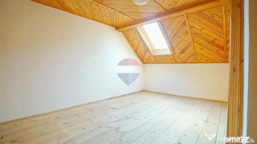 Casă cu 6 camere cu Teren 1915 Mp în Bran
