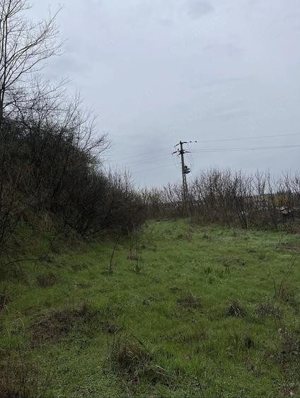 Teren de 2000 mp, în Arcești