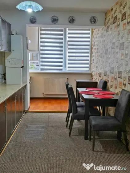 Apartament cu 3 camere decomandat în Florești