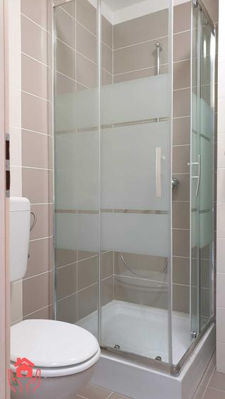Apartament cu 4 camere semidecomandat, mobilat în Dorobanți
