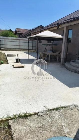 Casă cu 5 camere cu Canalizare în Vadu Pașii