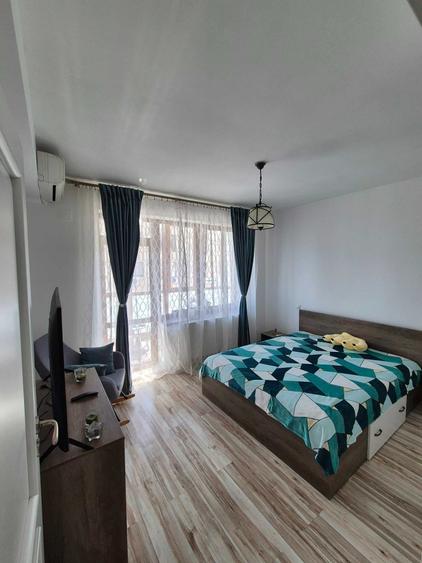 Apartament cu 3 camere semidecomandat în Central