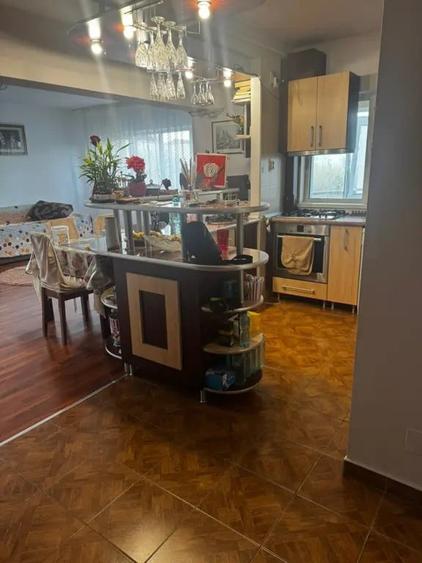 Apartament cu 2 camere decomandat în Canta