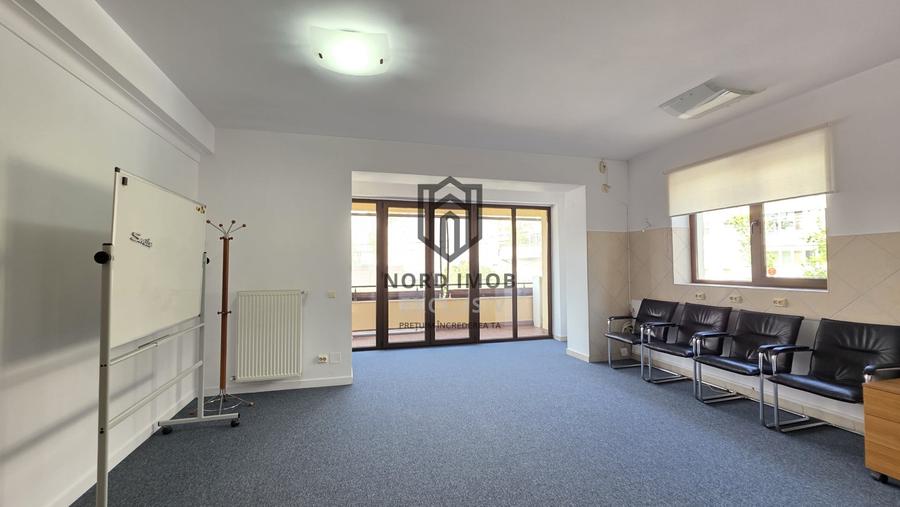 Apartament cu 4 camere decomandat, mobilat în 1 Mai