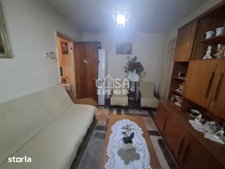 Apartament cu 2 camere în Micro 8