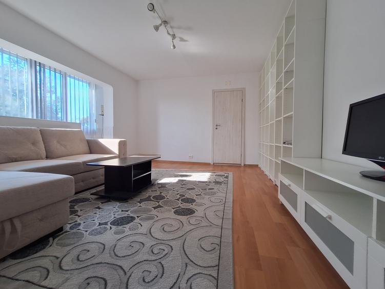 Apartament cu 3 camere semidecomandat, mobilat în Freidorf
