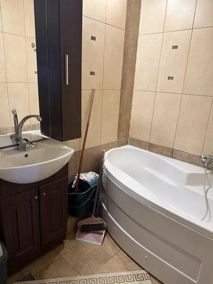 Apartament cu 2 camere decomandat, mobilat în Centru Civic