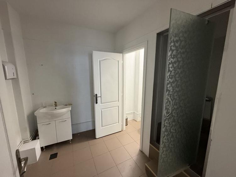 central, 90mp, cladire birouri din 2015, pretabil salon infrumusetare, cabinet etc, 900 euro - 7
