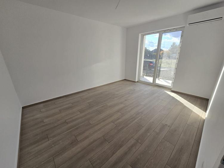 Apartament cu 2 camere decomandat în Girocului