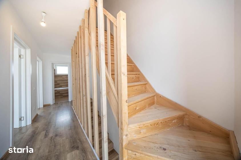 Casă cu 4 camere cu Teren 250 Mp în Central