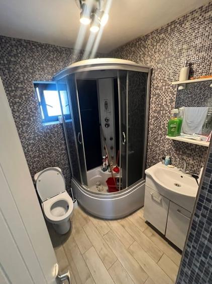 Casă individuală cu 4 camere cu Canalizare în Exterior Est